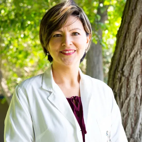 Dr. Sarah Wibowo